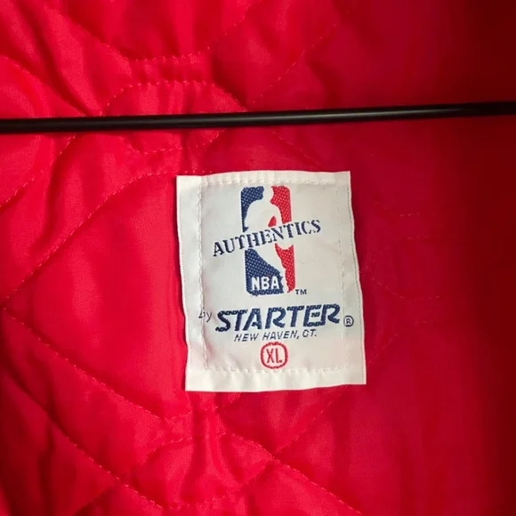 Vintage 80s Starter Chicago Bulls NBA Red Satin Jacket Size XL Jordan Era - Picture 7 of 9